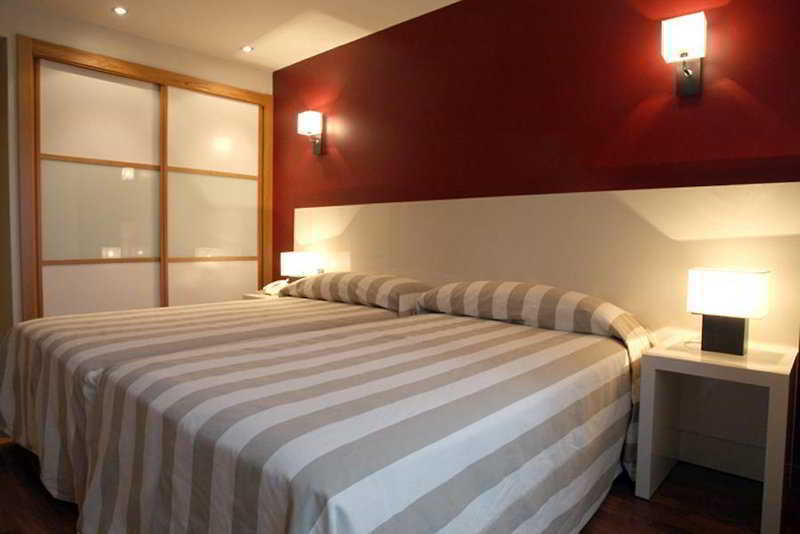 Hotel San Fermin Pamplona Burlada Room photo